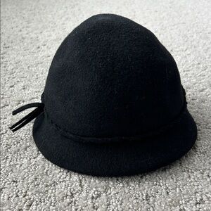 Vintage Henry Pollak Co. Classic Wool Cloche Hat Black Timeless Elegance EUC